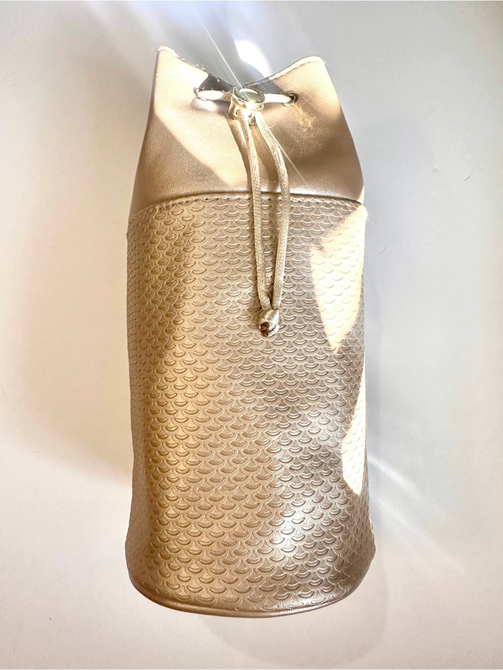 NWOT Bvlgari Metallic Gold Drawstring Cosmetic Makeup Organizer Travel Bag